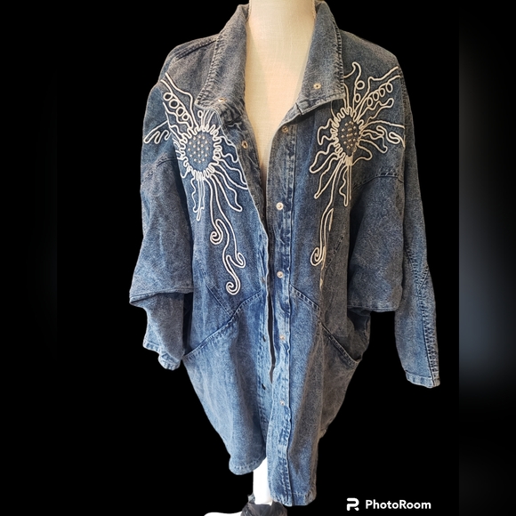 Vintage batwing Jean Jacket - Picture 1 of 3